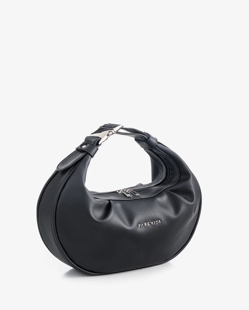 Cartera Cala Negro - vista lateral con asa anudada y herrajes plateados