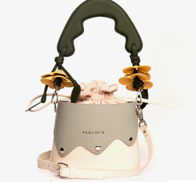 Handbag Herbarium - asa ondulada verde oscuro con flores amarillas e interior fruncido rosa