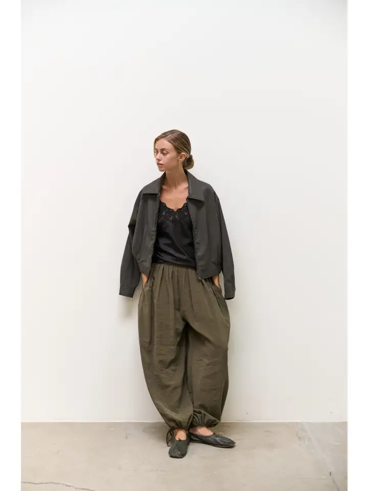 Pleated Waist Balloon Pants