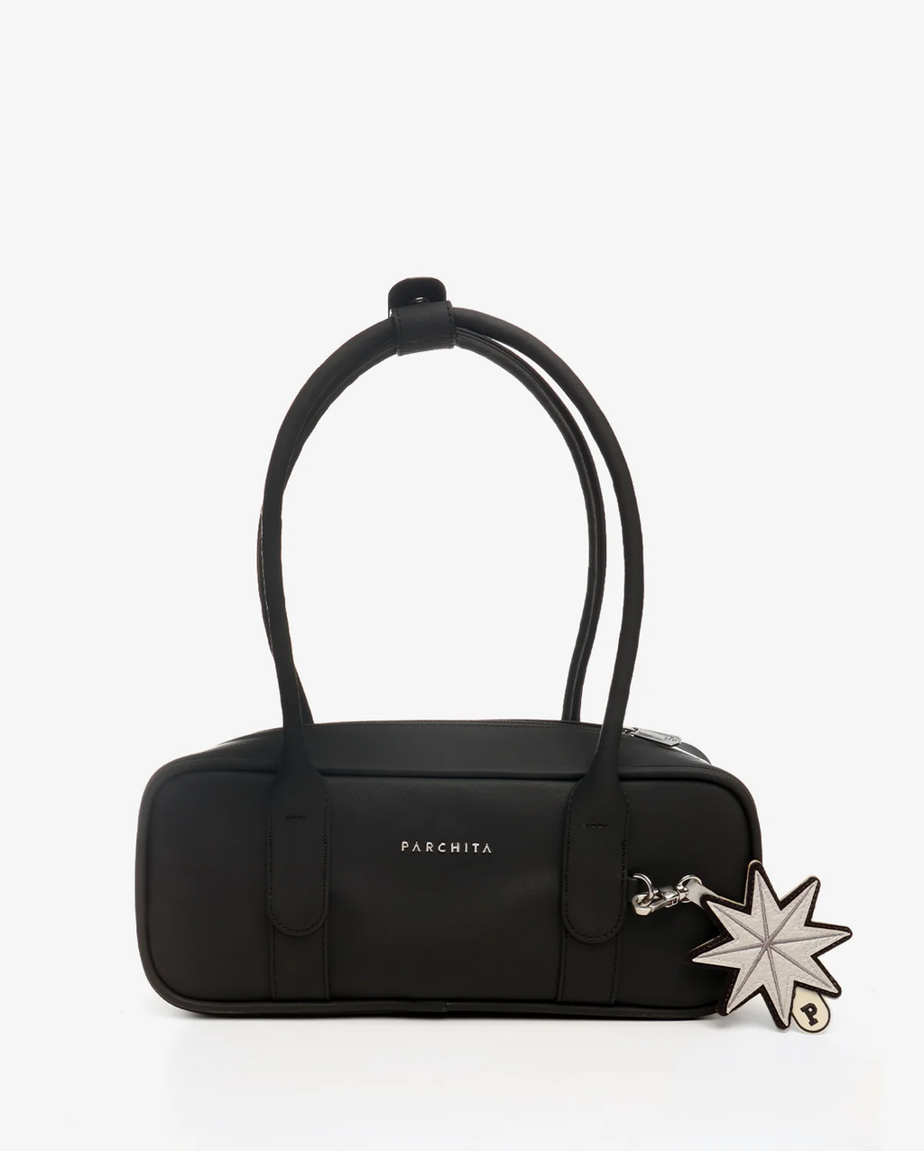 Cartera East West Negro - vista frontal con colgante estrella plateada